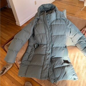 Lululemon puff waist belted jacket